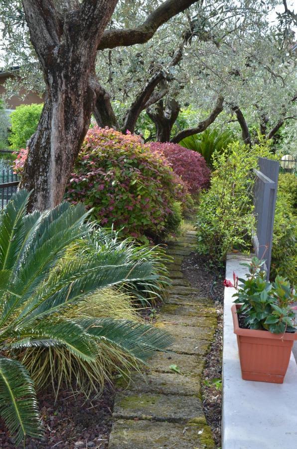 H2O Bed and Breakfast Sirmione Buitenkant foto