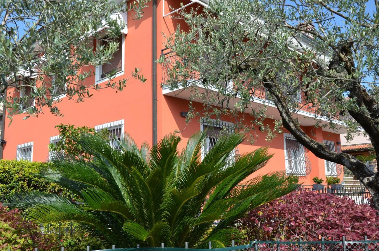 H2O Bed and Breakfast Sirmione Buitenkant foto