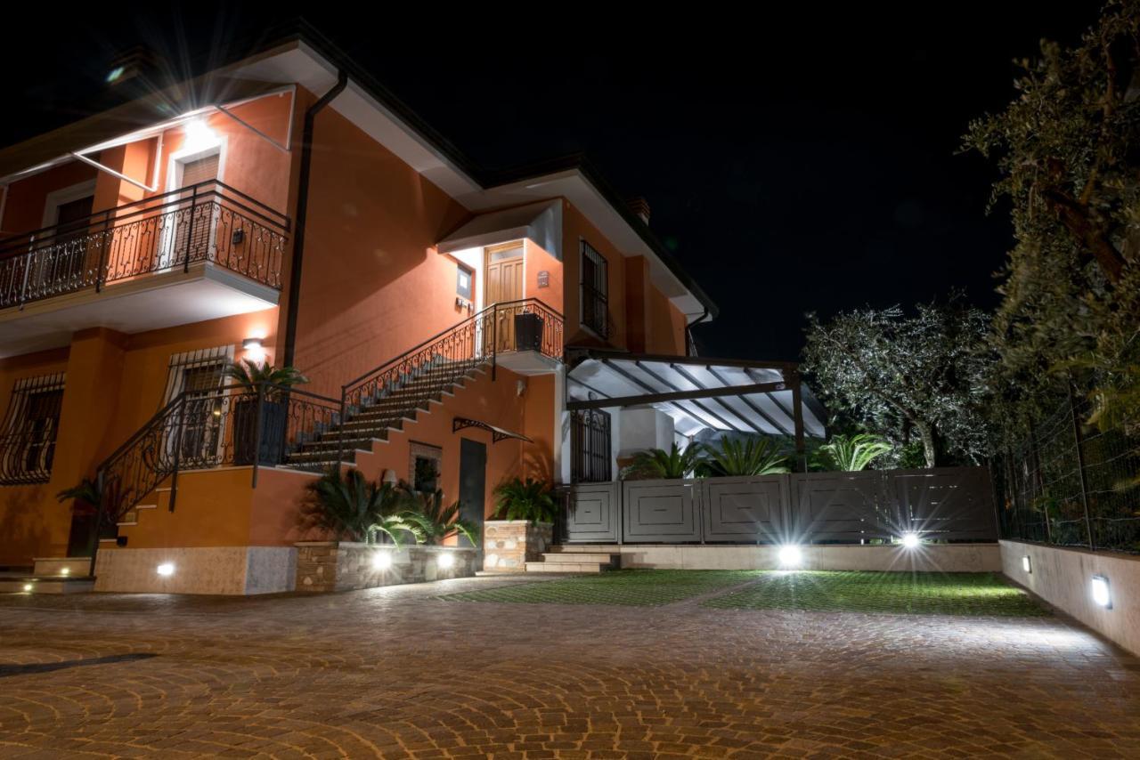 H2O Bed and Breakfast Sirmione Buitenkant foto