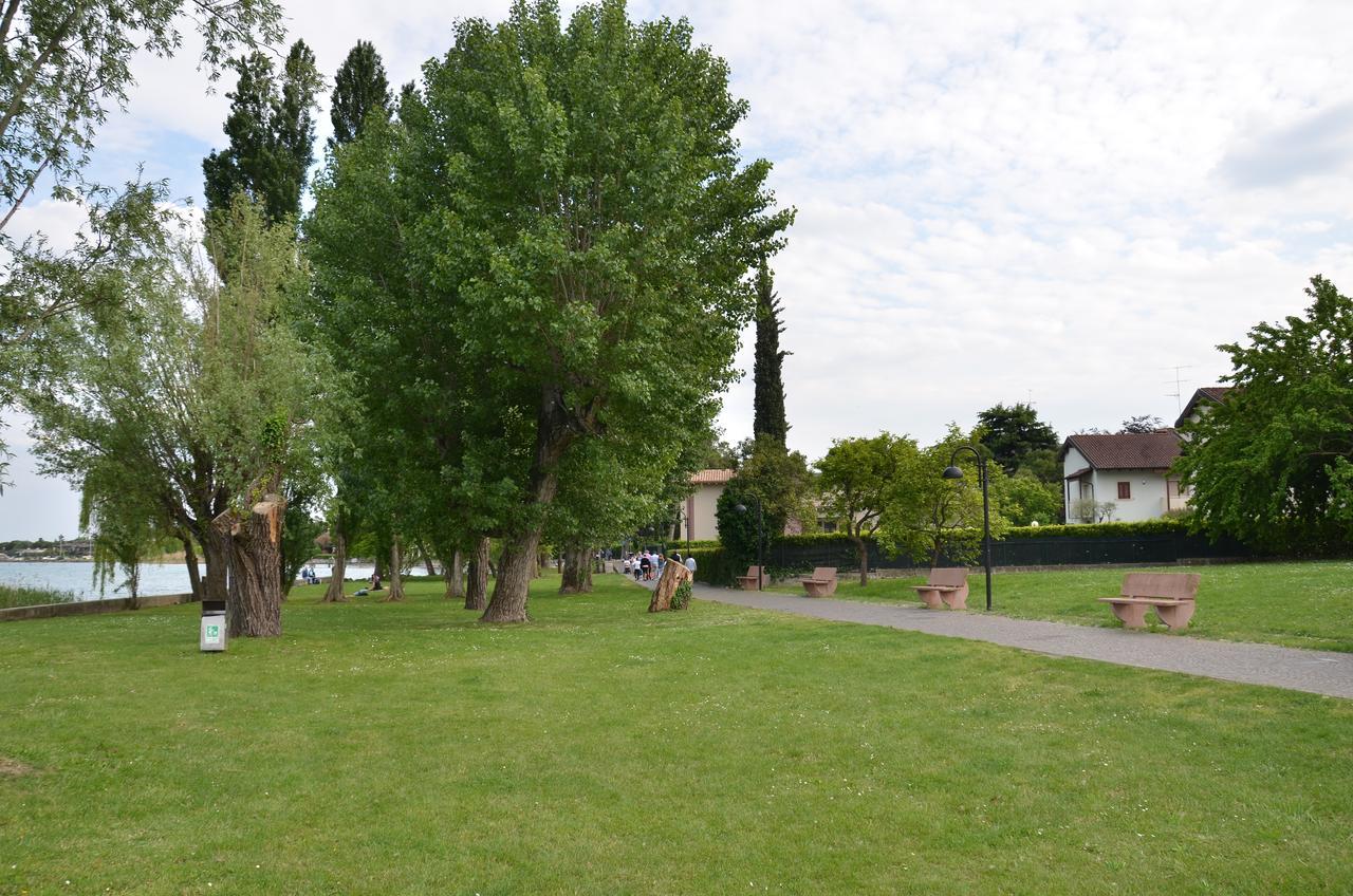 H2O Bed and Breakfast Sirmione Buitenkant foto