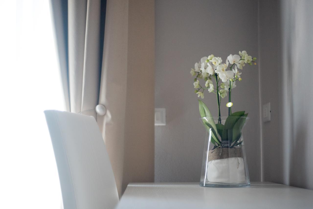 H2O Bed and Breakfast Sirmione Buitenkant foto