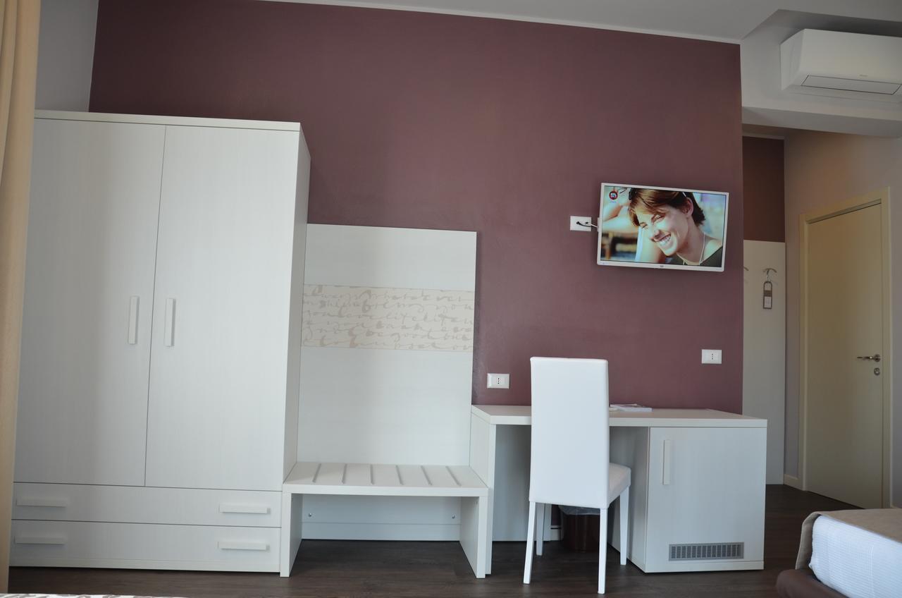 H2O Bed and Breakfast Sirmione Buitenkant foto