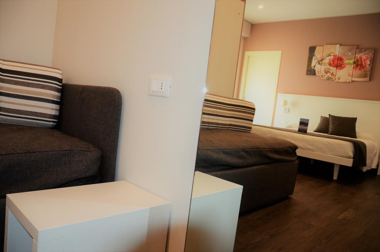 H2O Bed and Breakfast Sirmione Buitenkant foto