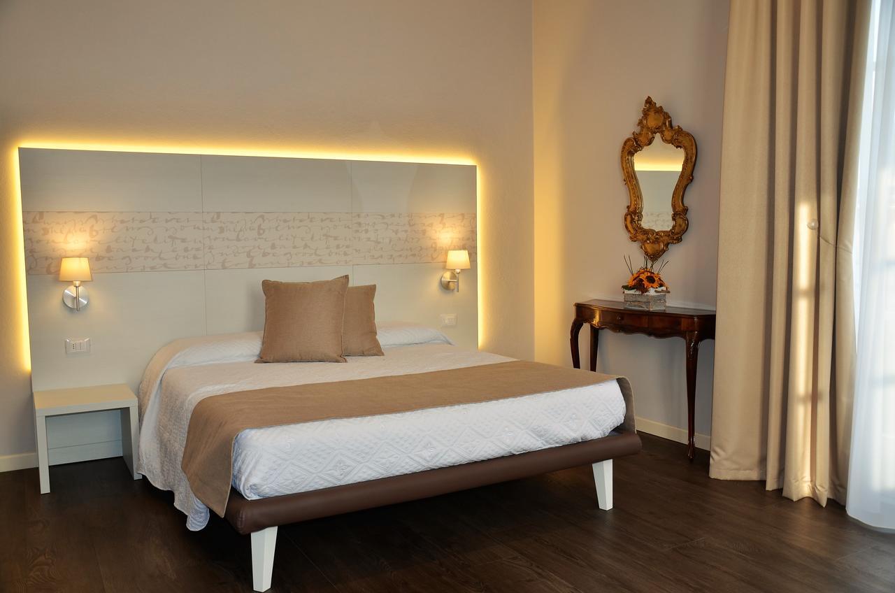 H2O Bed and Breakfast Sirmione Buitenkant foto