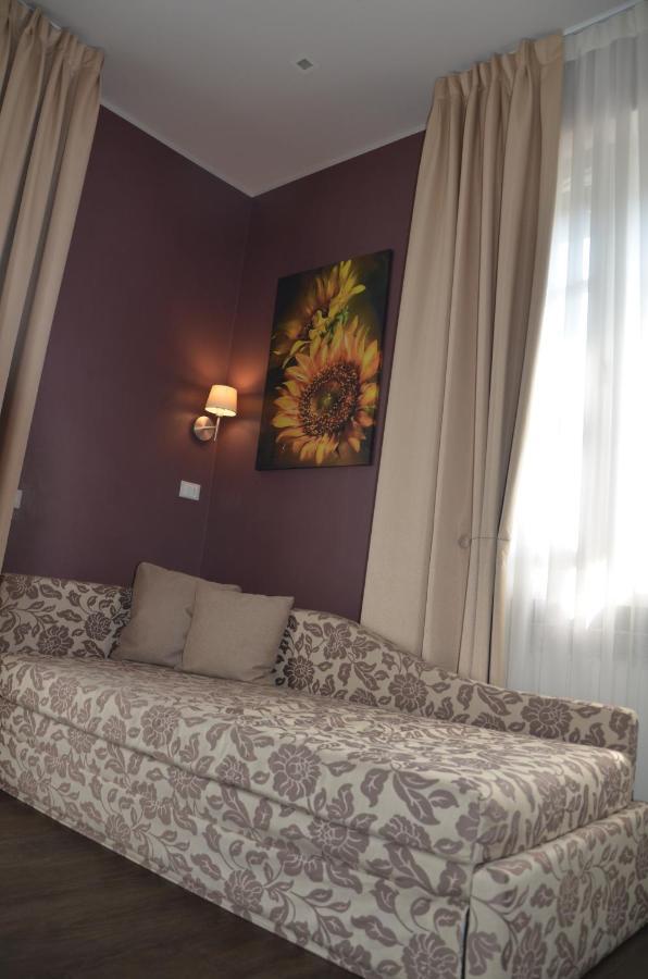 H2O Bed and Breakfast Sirmione Buitenkant foto