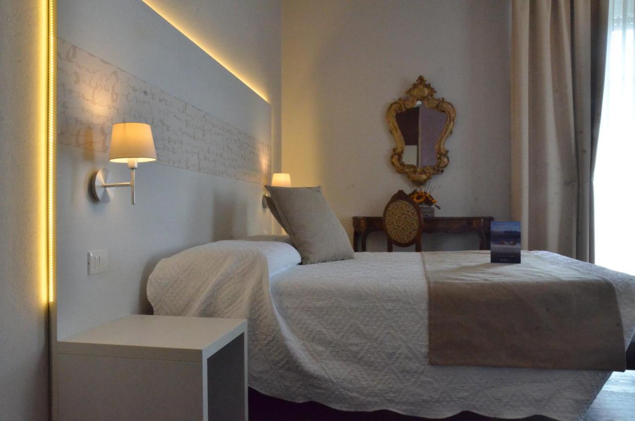 H2O Bed and Breakfast Sirmione Buitenkant foto