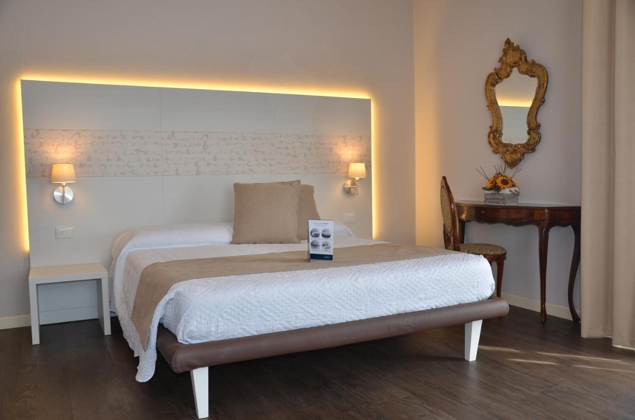 H2O Bed and Breakfast Sirmione Buitenkant foto