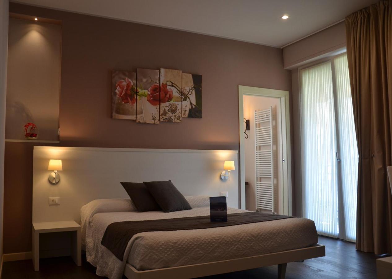 H2O Bed and Breakfast Sirmione Buitenkant foto